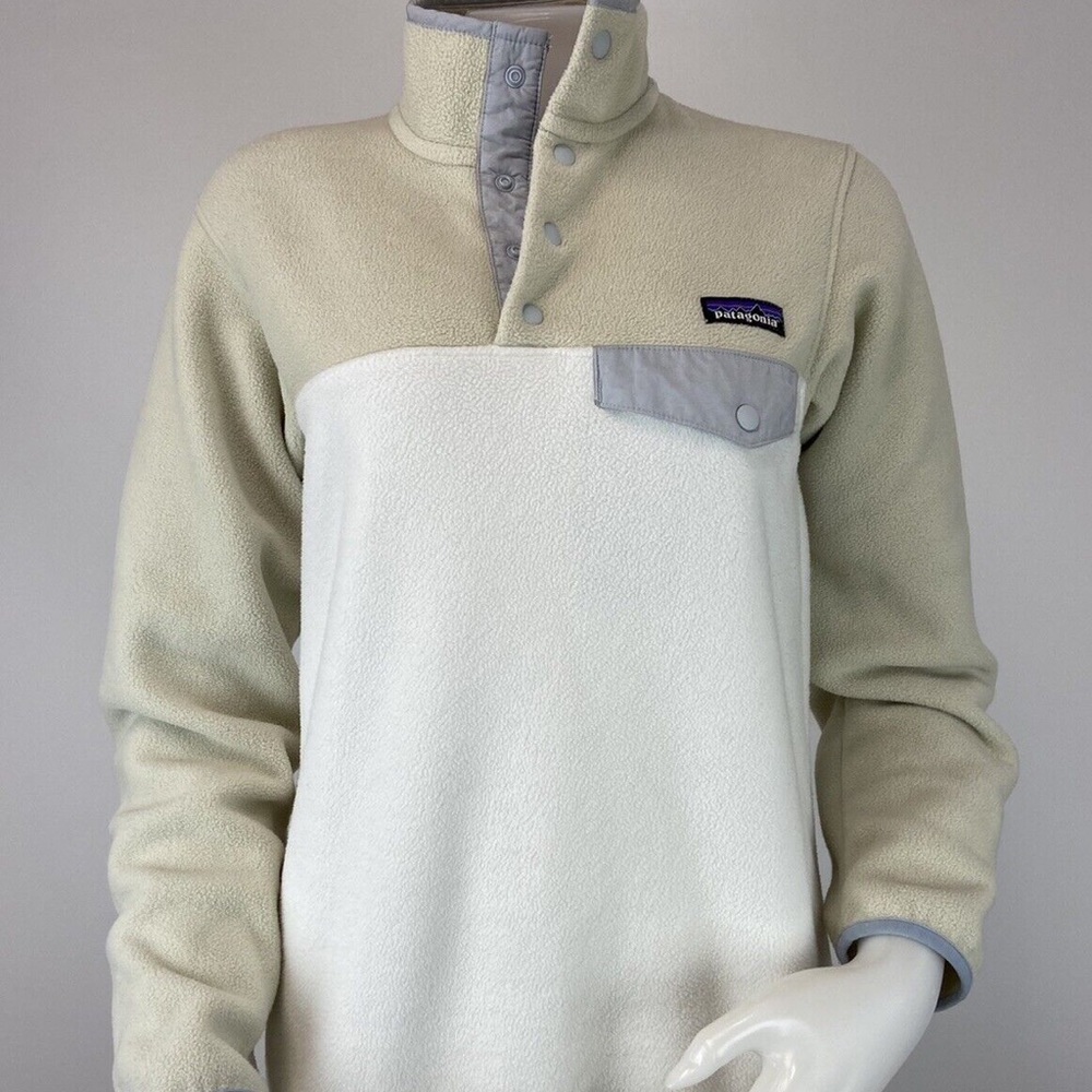 Patagonia Women’s Synchilla Tan and White size small
